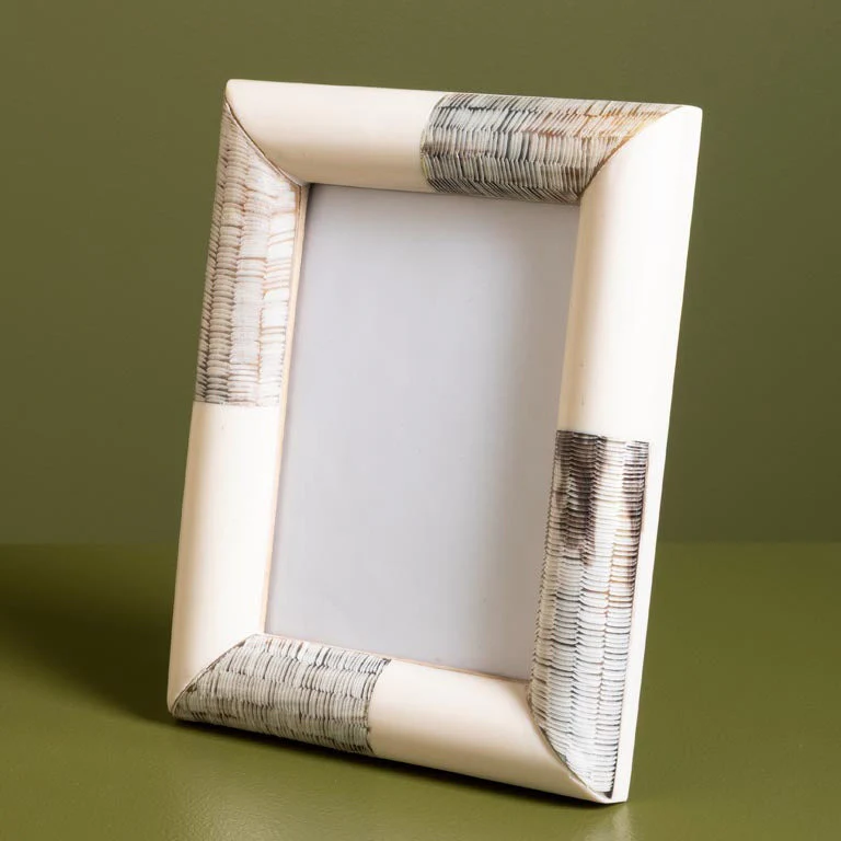 Bicolor Horn Style Photo Frame - Image 4