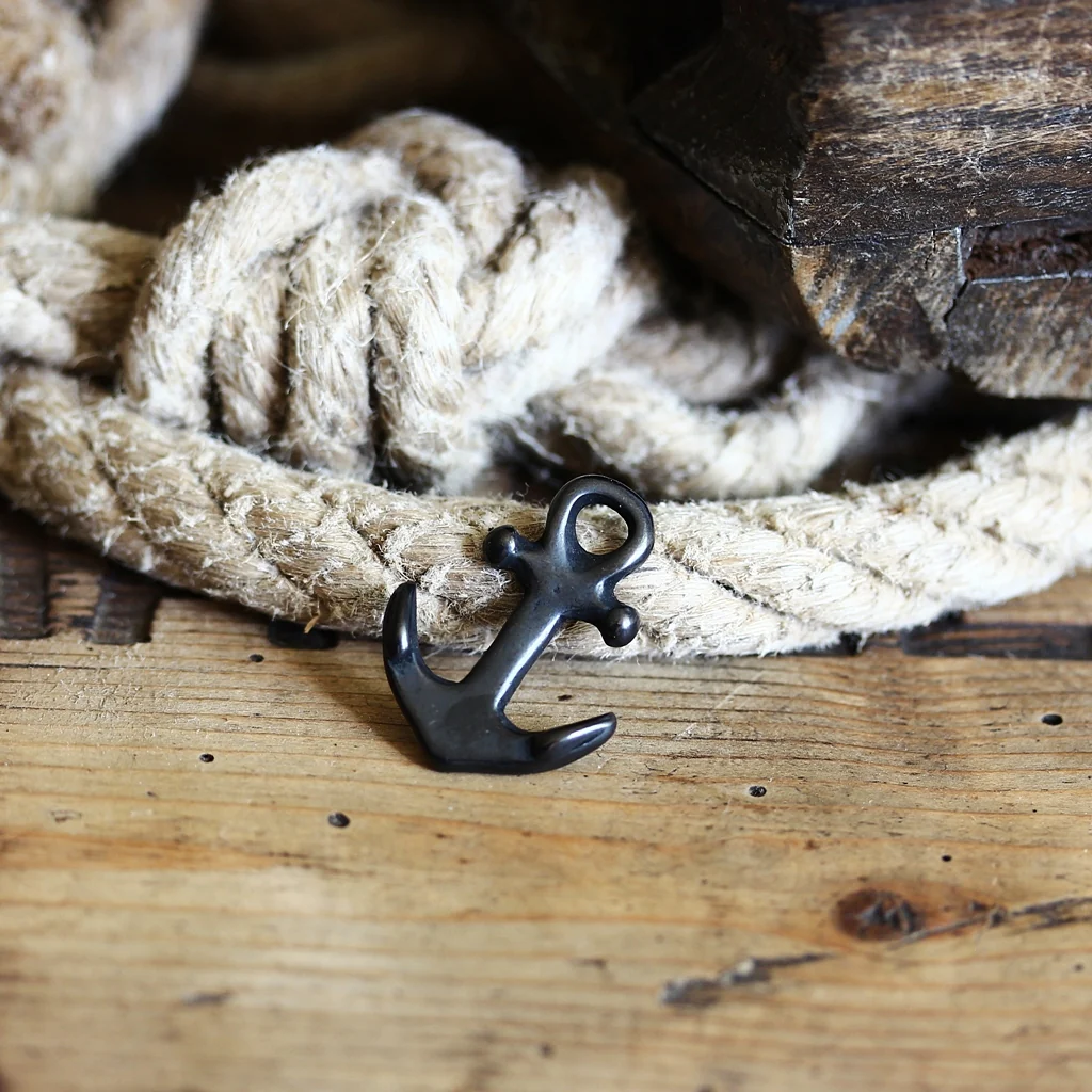 Black Anchor Small - Image 2