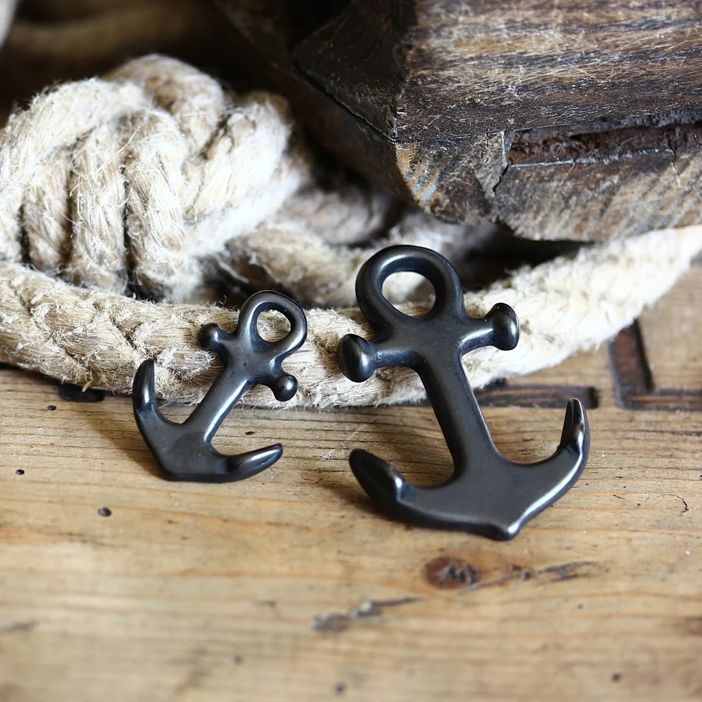 Black Anchor Small - Image 3