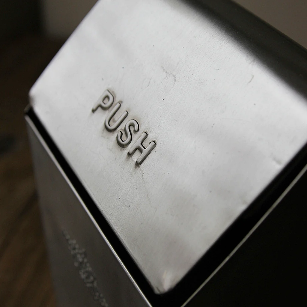 Countertop Dustbin - Image 5