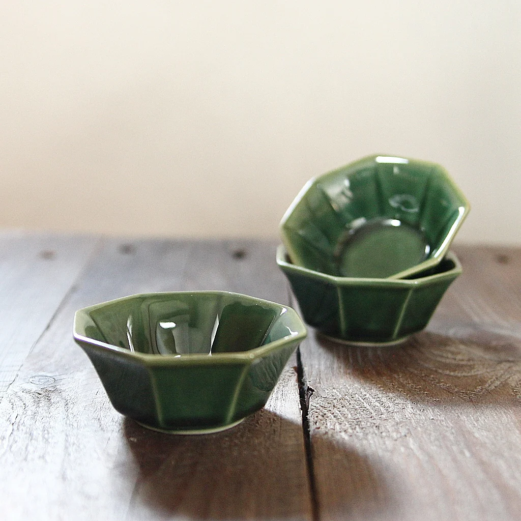 Small Bowl in Moss Green - Image 2