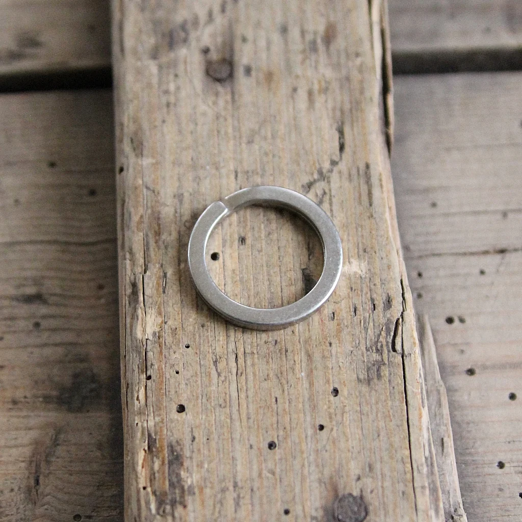 Flat Split Ring Matte Silver - Image 3