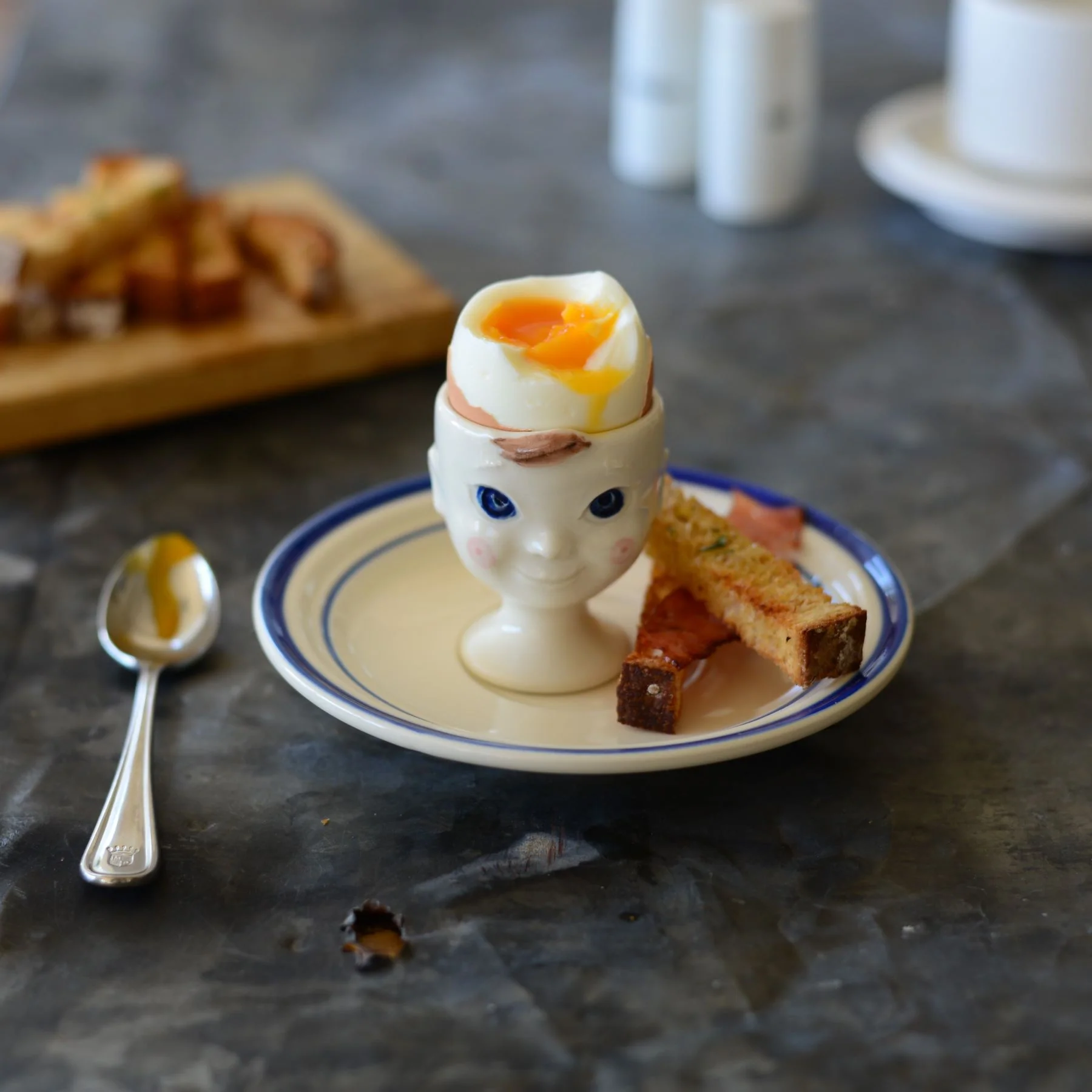 Friends Egg Cup - Smile - Image 4