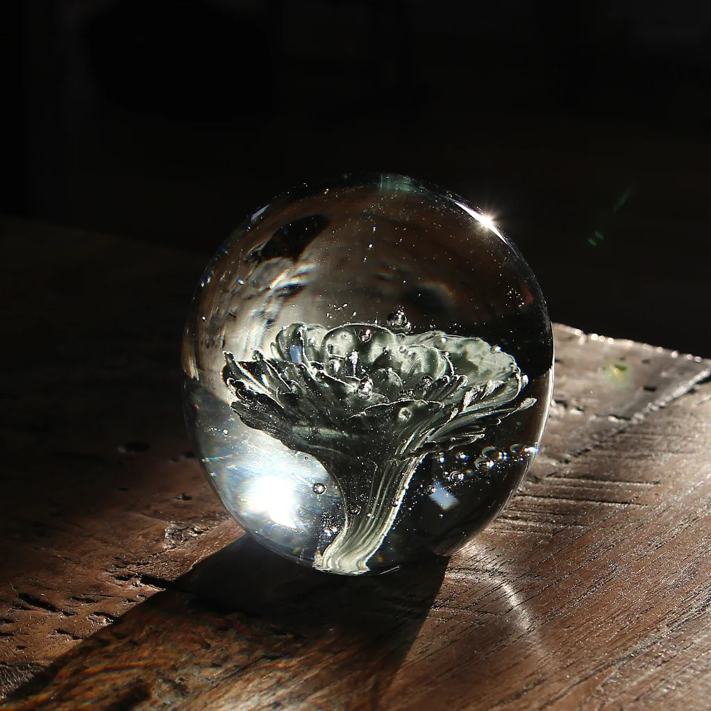 Green Flower Paperweight - Image 4