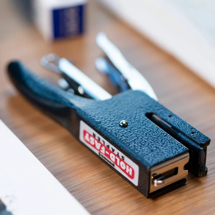Hold-Fast Stapler Navy - Image 3