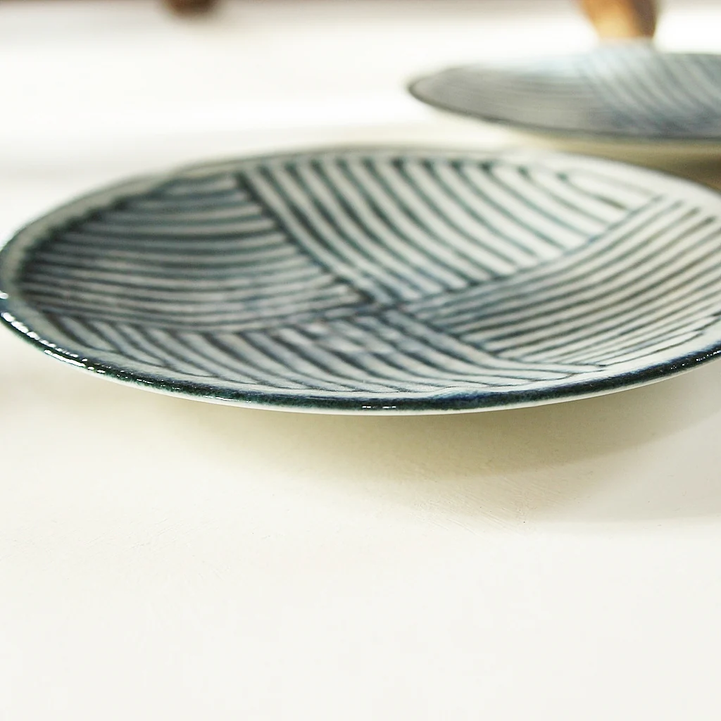 Geometric Plate Hana -Set of 2 - Image 3