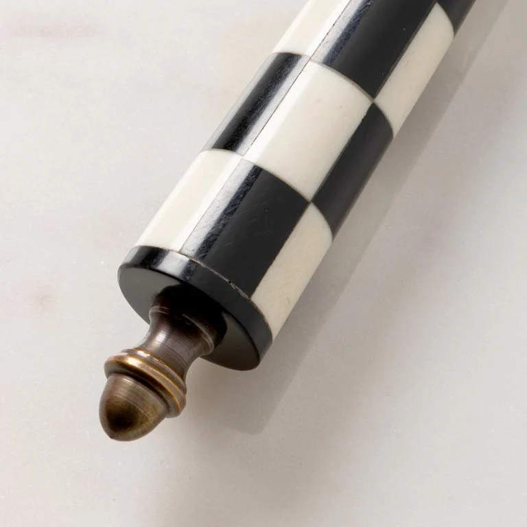 Magnifier Black & White Pattern - Image 3