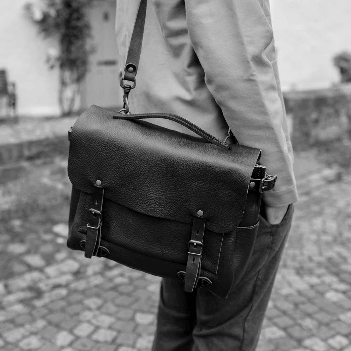 Postman Bag Éclair M - Dark Brown - Image 2