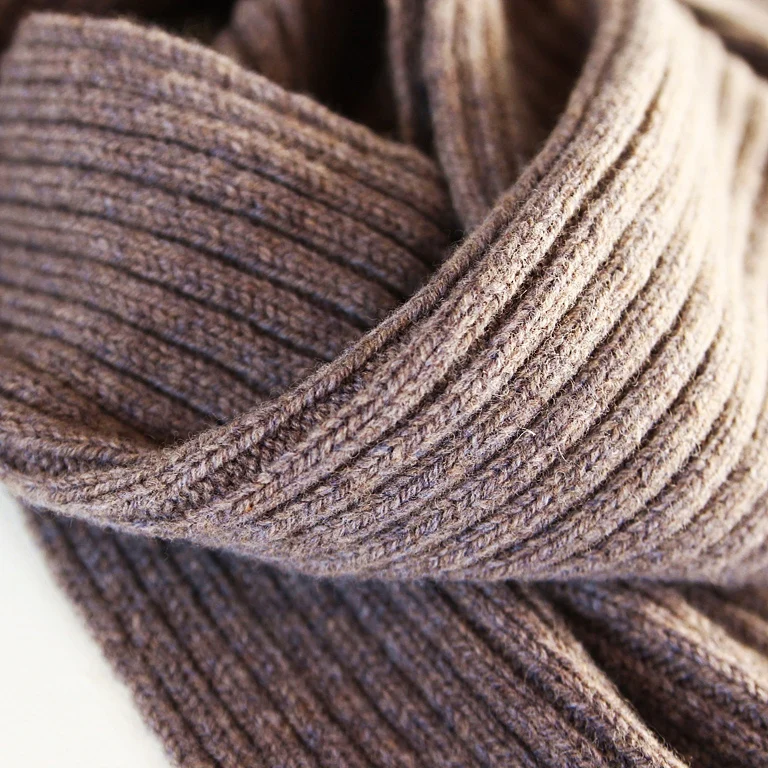 Ribbed Lambswool Scarf - Sparrow - Image 2