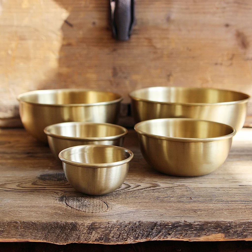 Round Brass Bowl M/11 - Image 4