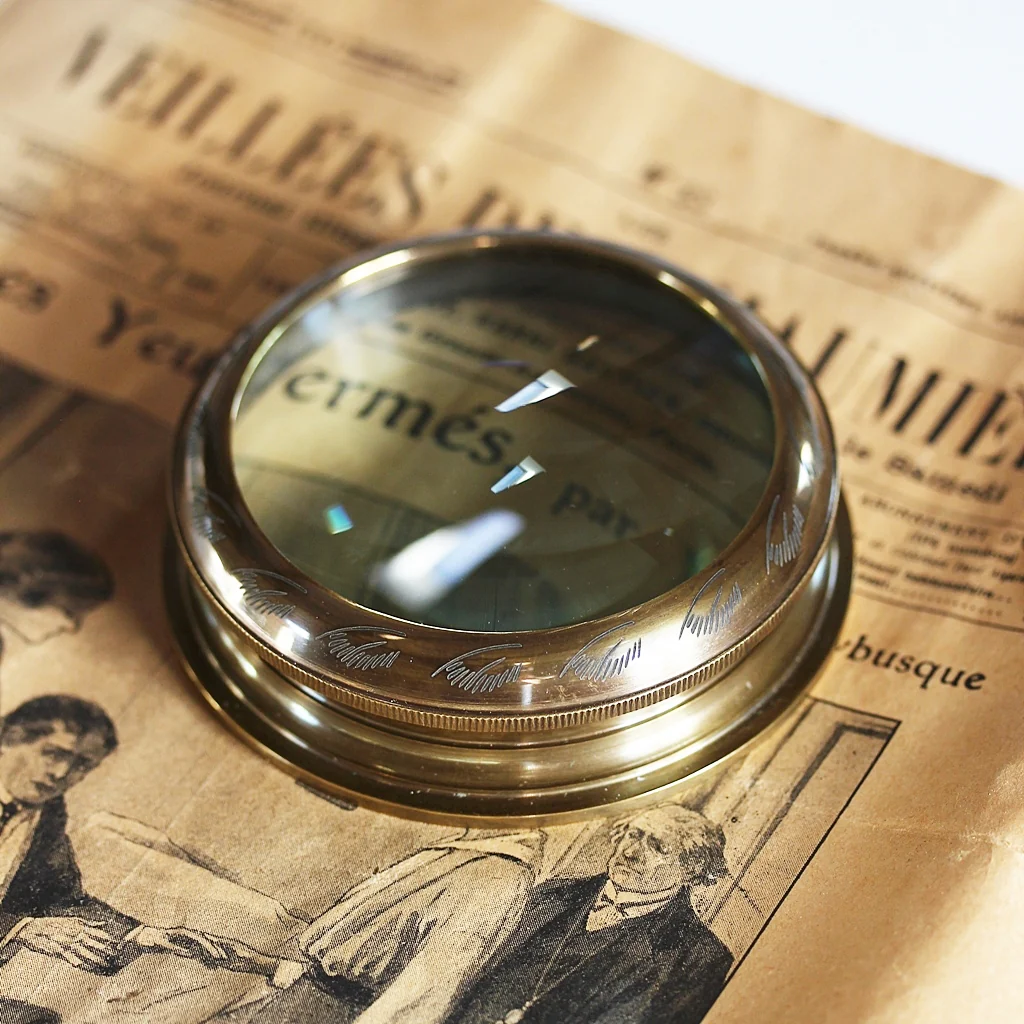 Round Reading Magnifier - Image 3