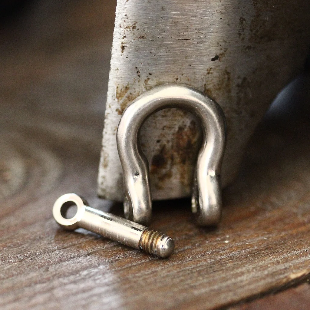 Shackle Joints Matte Silver - Image 3