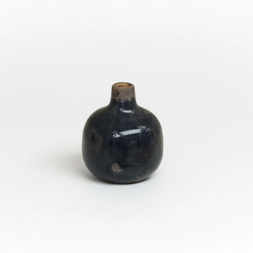 Small Ceramic Vase - Black - Image 2