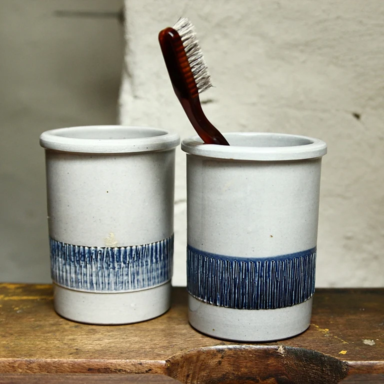 Utensilienhalter mit blauer Strukturglasur - Image 2
