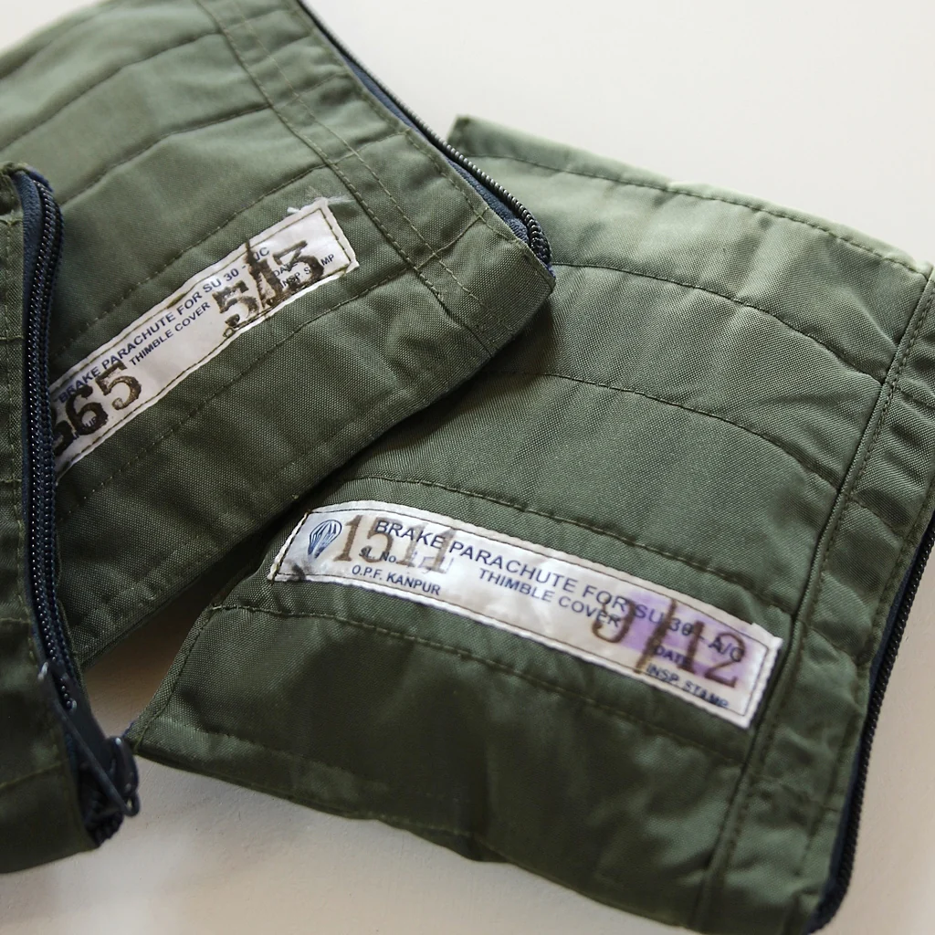 Vintage Brake Parachute Quilted Pouch - Image 2
