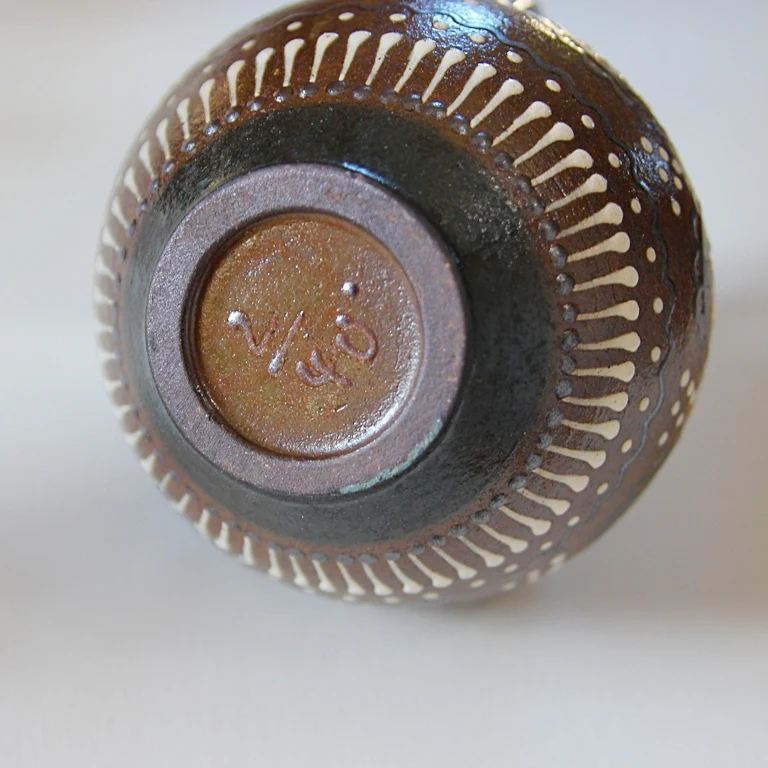 Vintage Studiokeramik Krug – Handdekoriert - Image 3