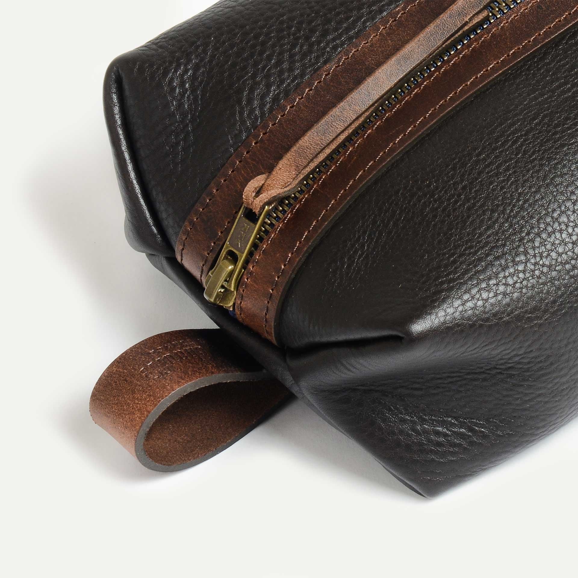 Zazou Toiletry Leather Case - Image 3